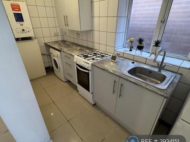 Studio for rent in Purfleet, Essex