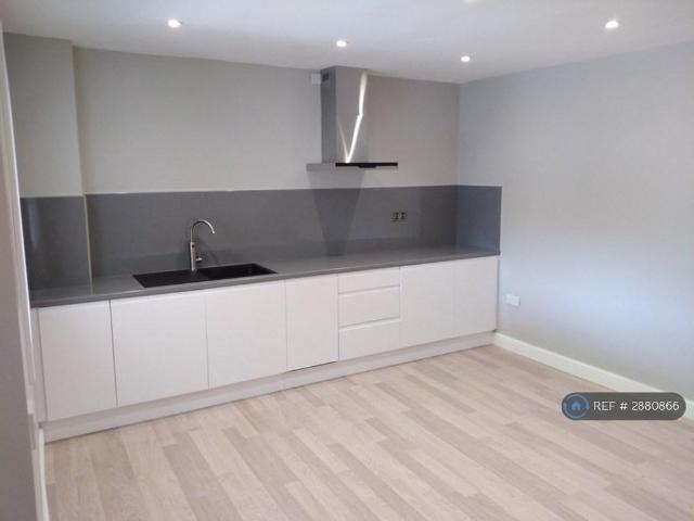 Studio for rent in Newtown, Reading