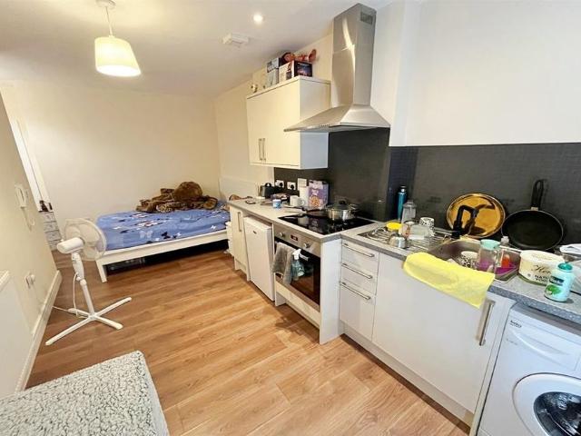 Studio for rent in West Cliff, Bournemouth