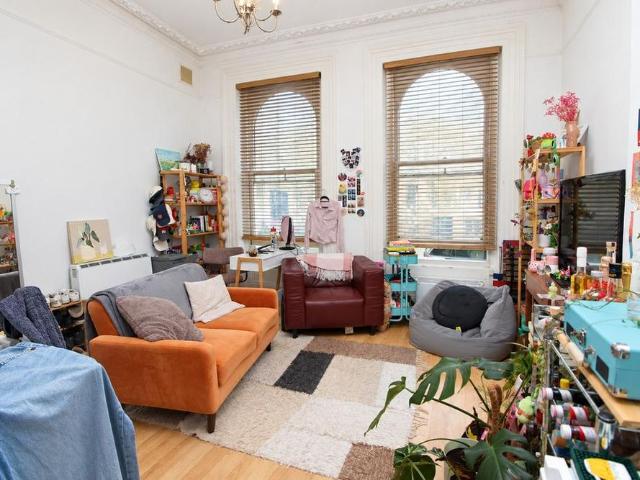 Studio for rent in Aldrington