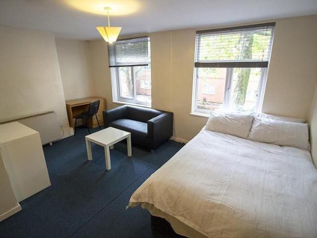 Studio for rent in Haddon, East Midlands
