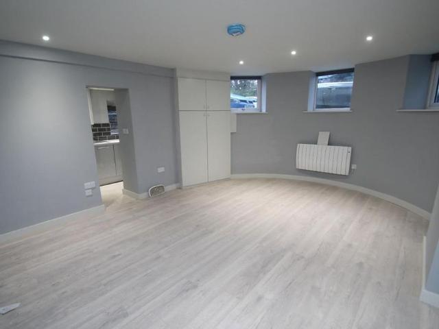 Studio for rent in Chapel Allerton, West Yorkshire