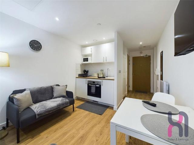Studio for rent in Pendleton, Salford