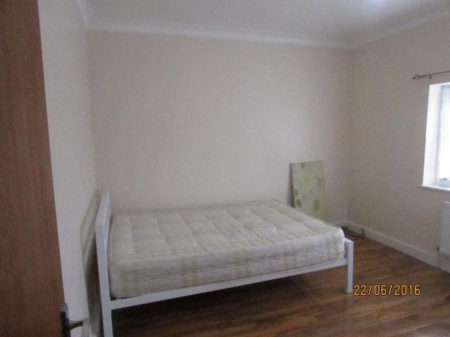 Studio for rent in Newbury Park, Greater London