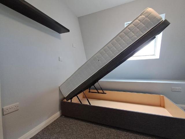 Studio for rent in Letterston, Wales