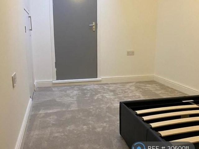Studio for rent in South Chingford, Greater London
