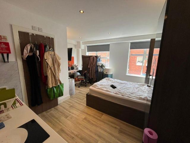 Flat for rent in The Polygon, City Of Southampton