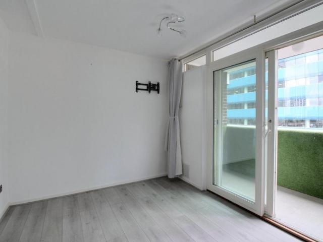 Flat for rent in Aldgate, Lyons