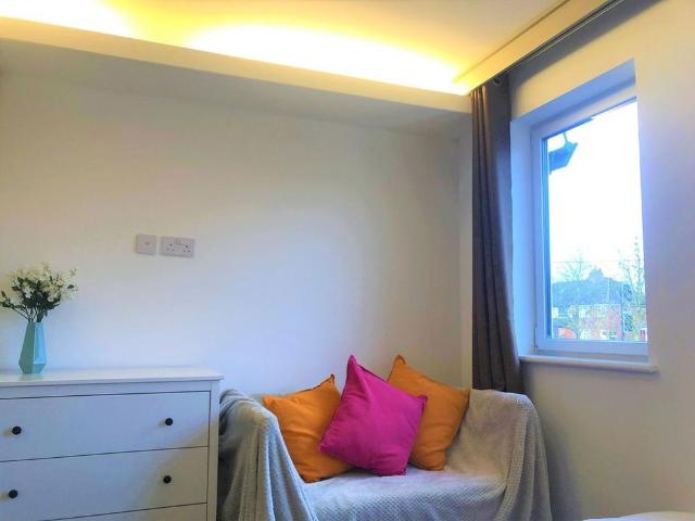 Studio for rent in Canley, West Midlands