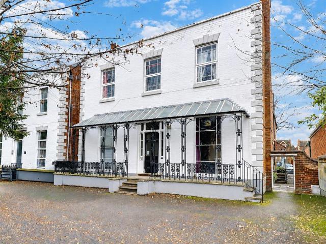 Flat for rent in Sydenham, Green Close