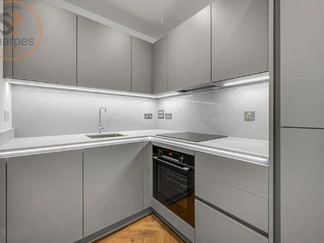 Flat for rent in New Malden, Isle Of Man