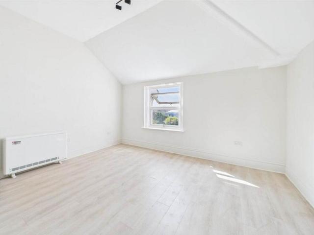 Studio for rent in West Worthing, Worthing