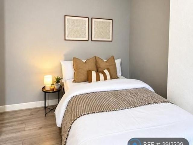 Studio for rent in West Hackney, Greater London