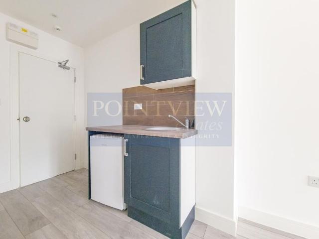 Studio for rent in Alton Barnes, Essex