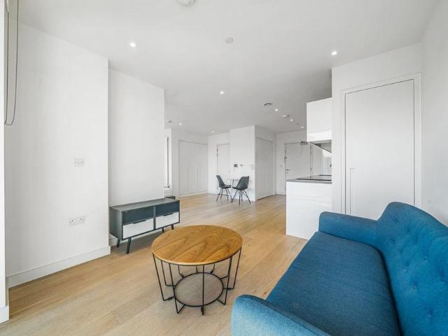 Studio for rent in London Borough of Newham, Greater London