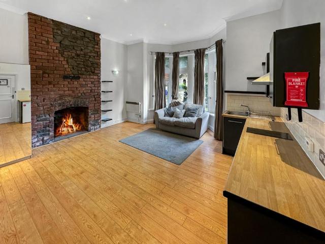 Flat for rent in Pontcanna, Cardiff