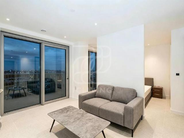 Studio for rent in Westminster, Victoria