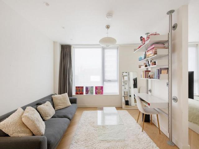Studio for rent in London Borough of Hammersmith and Fulham, Greater London