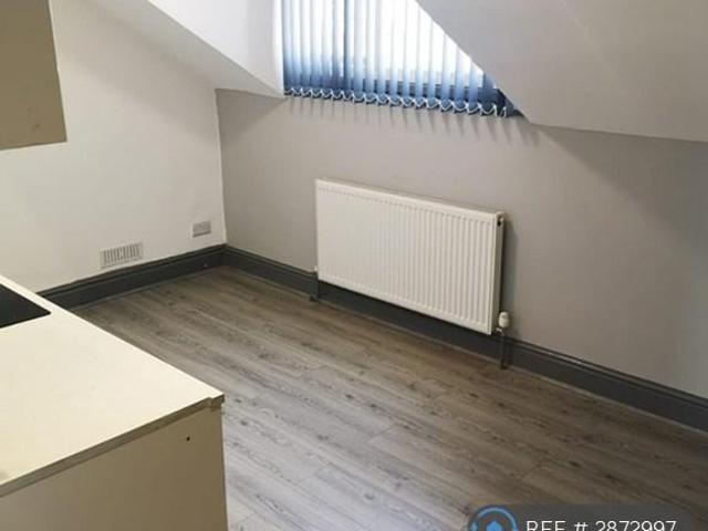 Flat for rent in Higher Broughton, Salford