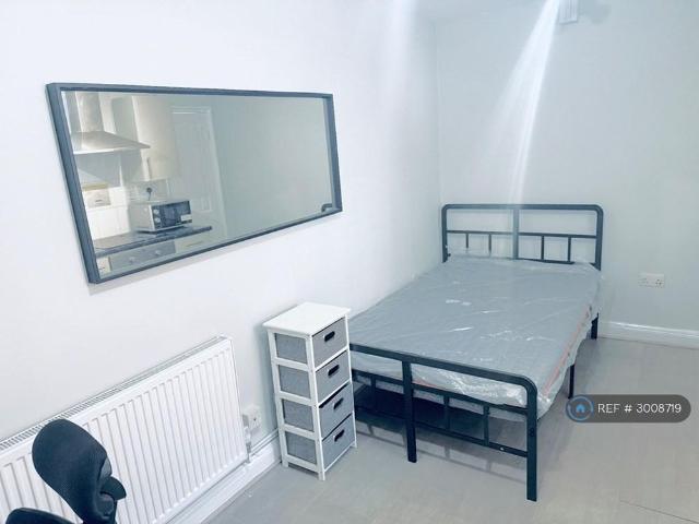 Studio for rent in Newtown, Reading