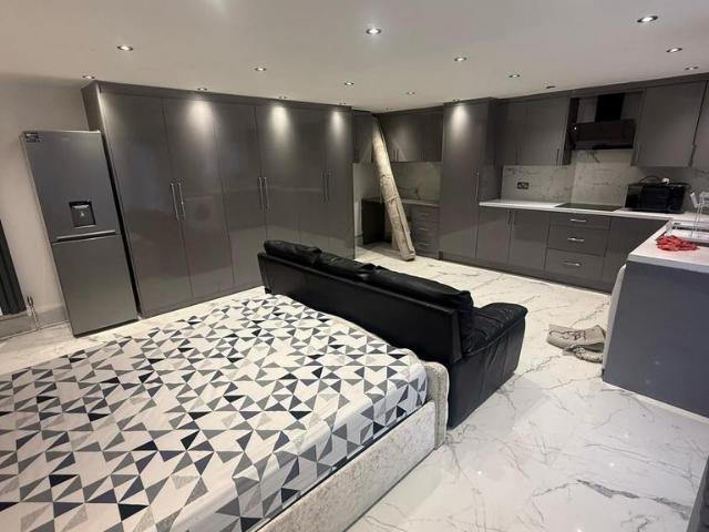 Flat for rent in West Drayton, Greater London