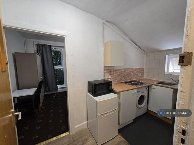 Flat for rent in West Cliff, Bournemouth
