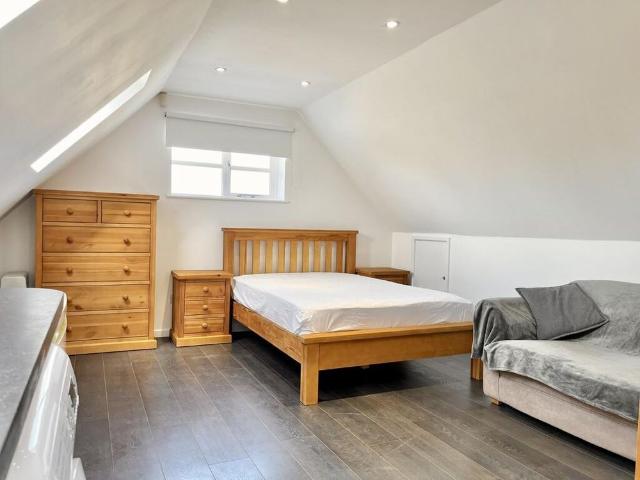 Studio for rent in Duton Hill, Essex