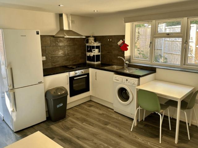 Flat for rent in Cannon Park, West Midlands