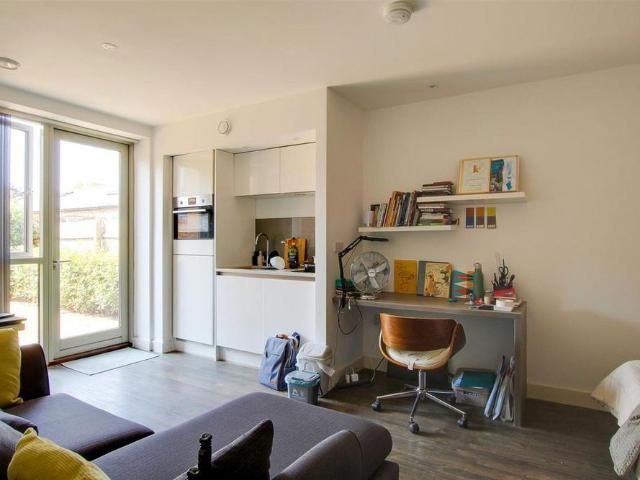 Studio for rent in Arbury, Cambridgeshire