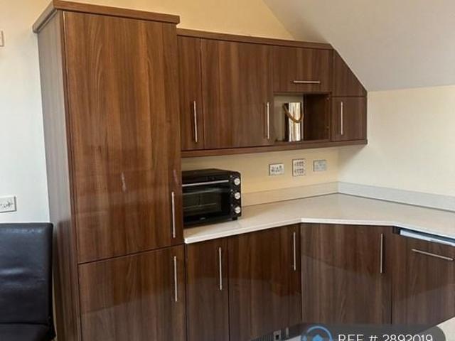 Studio for rent in Appleton, Warrington