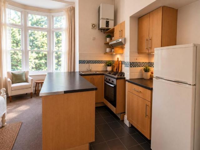 Studio for rent in Hawford, Hampshire
