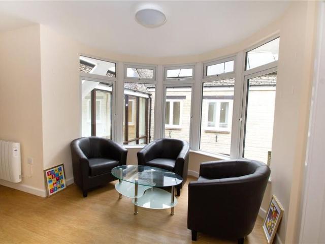 Studio for rent in Black Bourton, Oxfordshire
