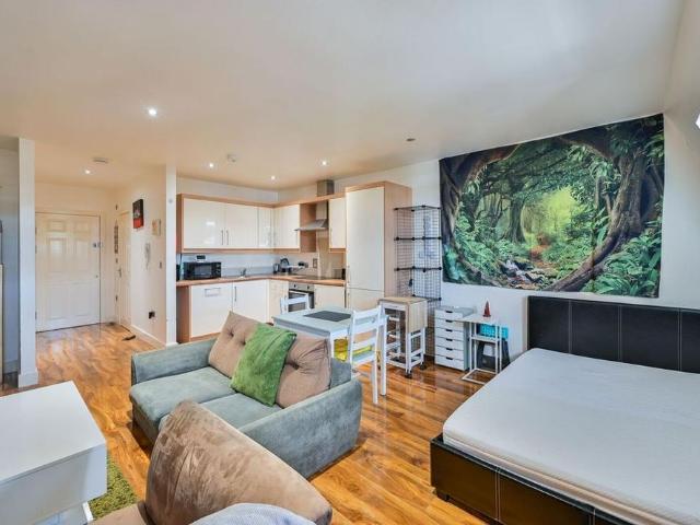 Studio for rent in Walworth, Greater London