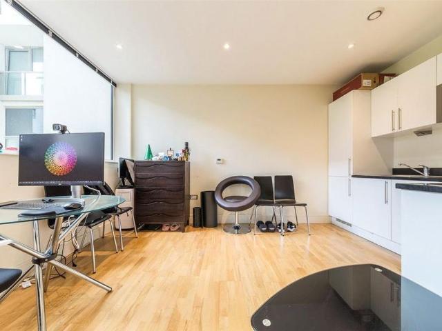 Studio for rent in Isle Of Dogs, Greater London