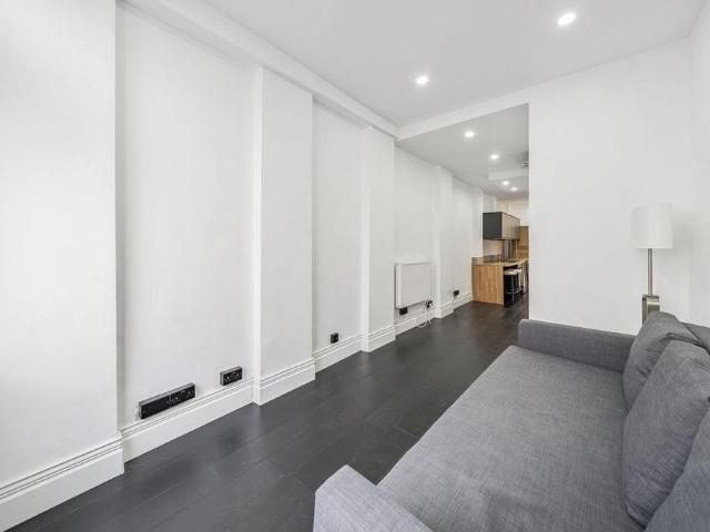 Studio for rent in Highbury, Greater London