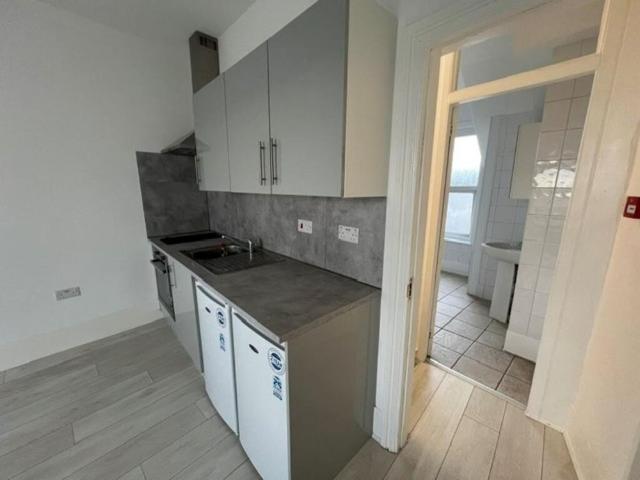 Studio for rent in Waltham Abbey Town Centre, Epping Forest