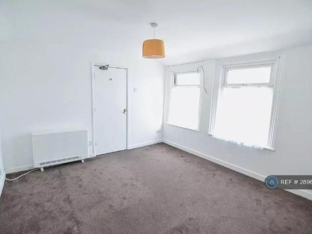 Flat for rent in Revoe, Blackpool