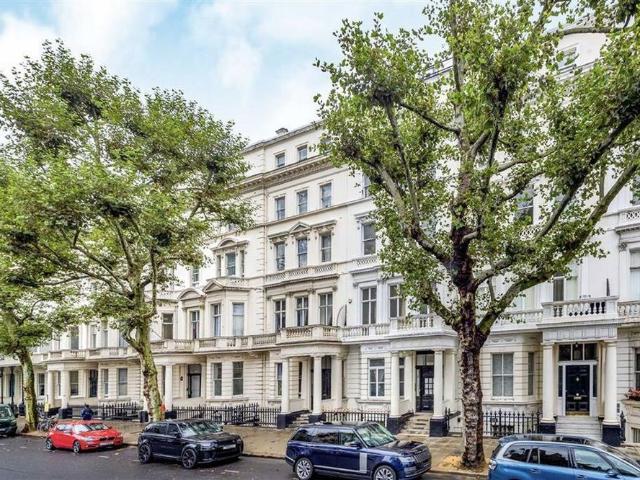 Studio for rent in Brompton, Greater London