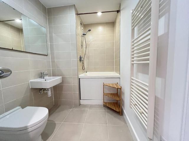 Studio for rent in Jewellery Quarter, Isle Of Man
