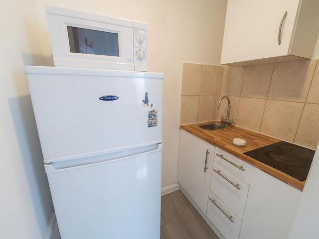 Studio for rent in London Borough of Croydon, Greater London