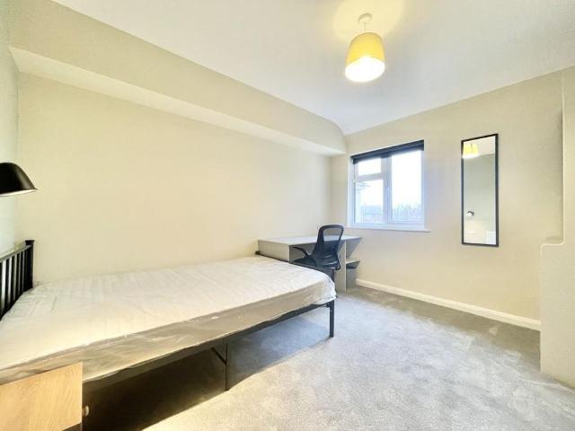 Studio for rent in Worthing, West Sussex