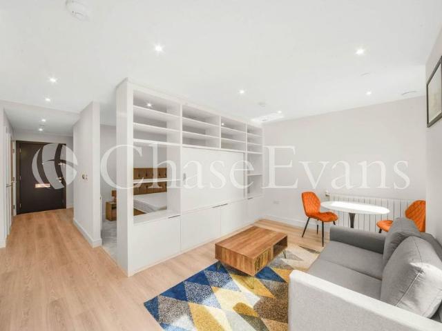 Studio for rent in Hawford, Hampshire