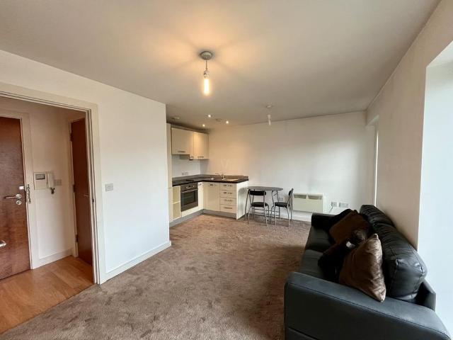Studio for rent in West Yorkshire