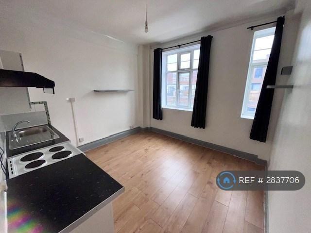 Studio for rent in London Borough of Lewisham, Ladywell