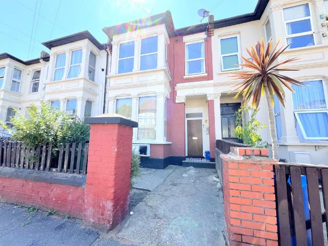 Flat for rent in Alton Barnes, Essex