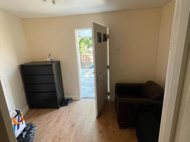 Studio for rent in North End, Greater London