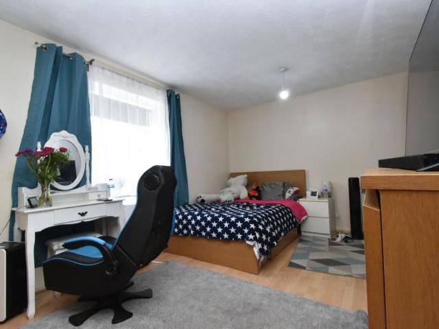 Studio for rent in Alperton, Greater London