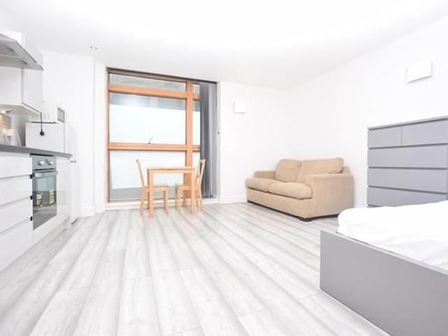 Studio for rent in City Centre, South Yorkshire