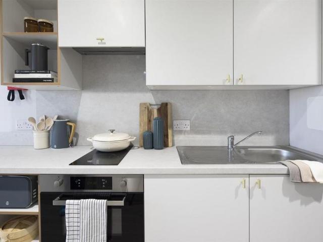 Studio for rent in Scotland