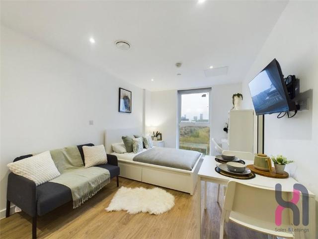 Studio for rent in Pendleton, Salford